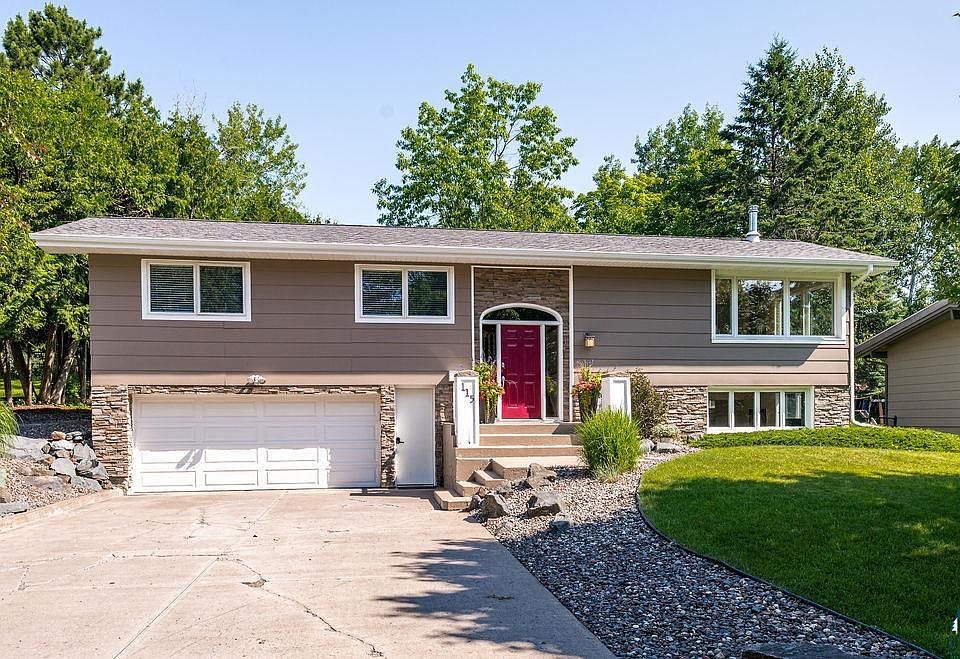 1st image of 115 Aspen Ln