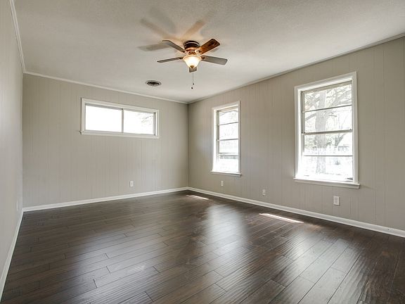 4th image of 10910 Lathrop Dr