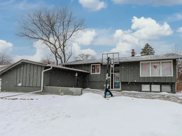 5350 Gallant Fox LANE, Racine, WI 53402