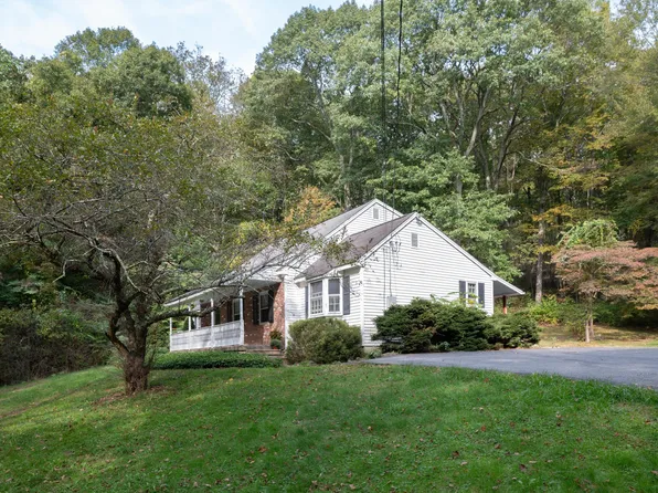 633 Old Waterbury Road, Southbury, CT 06488