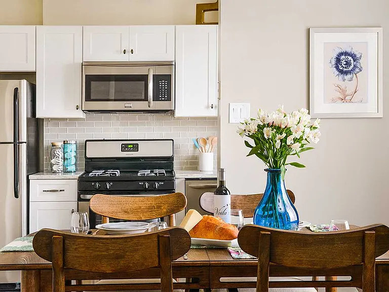 Alden Park Luxury Apartments — Photo 3