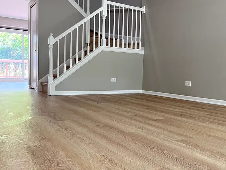 166 Half Moon Cir — Photo 3