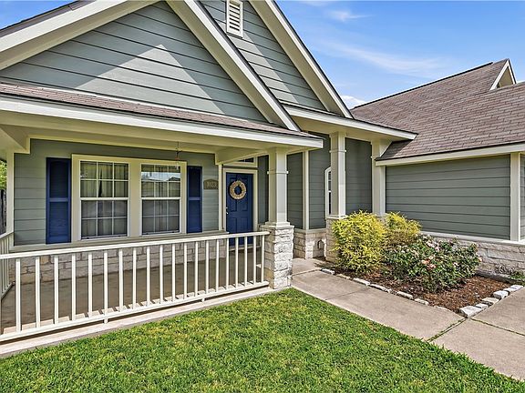 2nd image of 1023 Fallbrook Loop