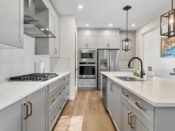 58 N Sage Hill Hts NW, Calgary, AB T3R 2A5