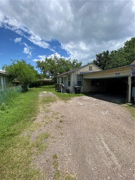 Building Photo - 238 Watson St #B