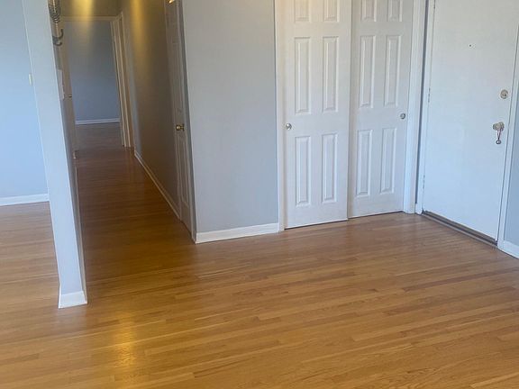 2nd image of 2724 W Berwyn Ave APT 2C