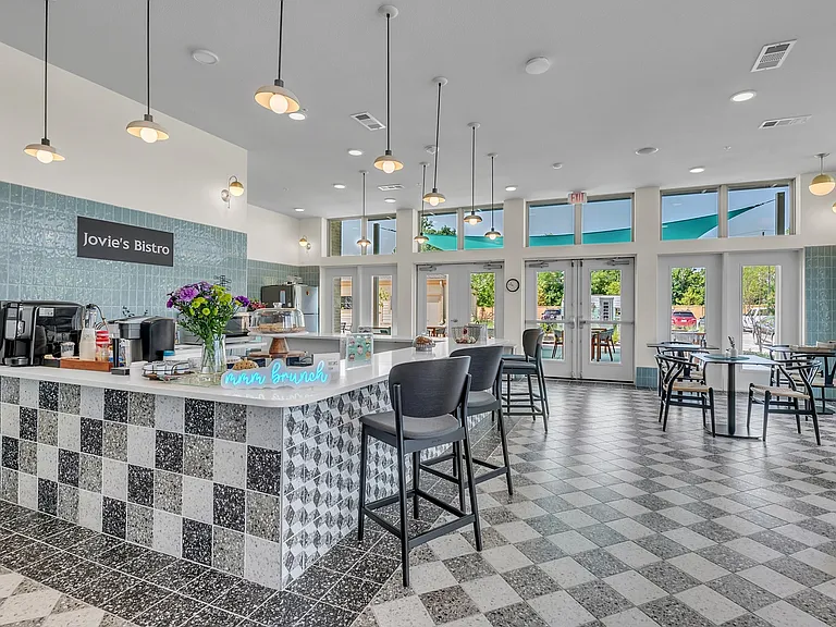Jolie Pflugerville — Photo 18