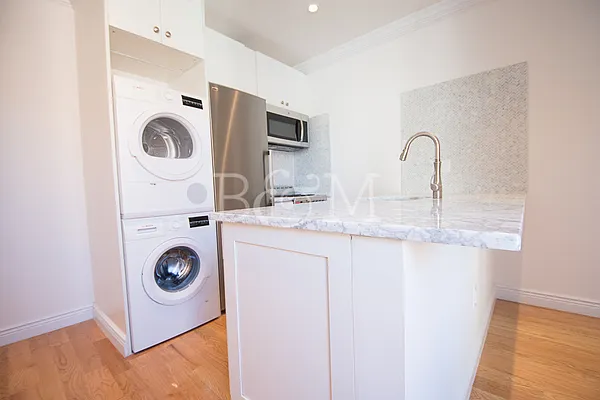 Rented by Brick&Mortar | media 15