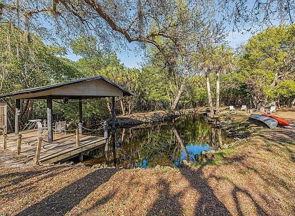 3rd image of 1067 Shadowlawn Dr