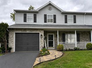 1035 Whitford Dr, Reading, PA 19605