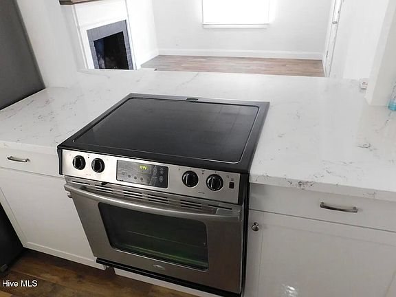 4th image of 914 Biggs Street