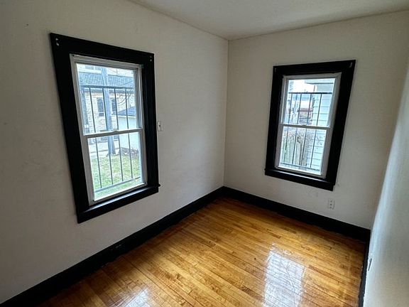 3rd image of 2712 N 44th St #2712