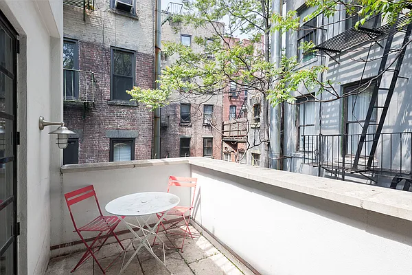 Rented by Leslie J. Garfield | media 14