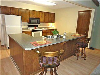 4th image of 903 Columbine Dr