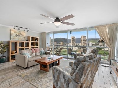 2233 Ala Wai Blvd APT 16B, Honolulu, HI, 96815