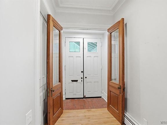 5th image of 46 Whitney Pl