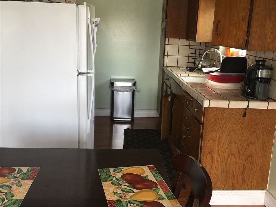 2nd image of 841 Di Fiore Dr APT 3