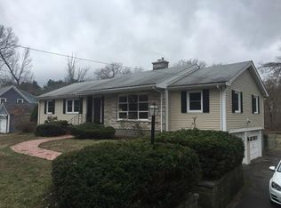 87 Acton Rd, Chelmsford, MA 01824