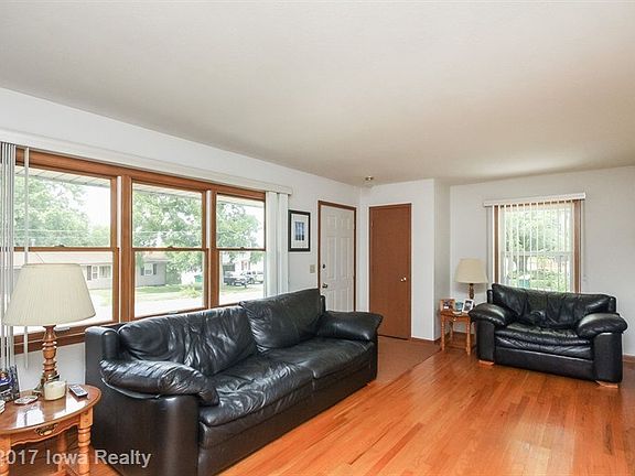 2nd image of 604 N J St