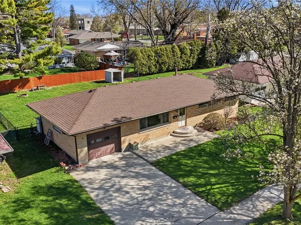 1325 Chelsea Rd, Troy, OH 45373