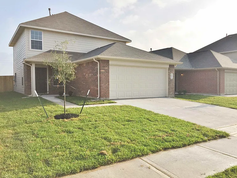 19038 Brescia Ln — Photo 1