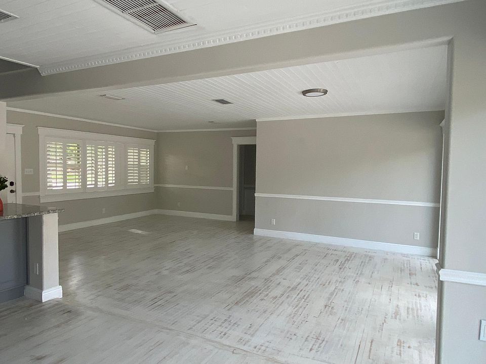 1st image of 311 W Davis Blvd