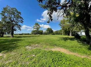 402 E Port Neches Ave, Port Neches, TX 77651