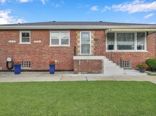 3658 W 68th St, Chicago, IL 60629