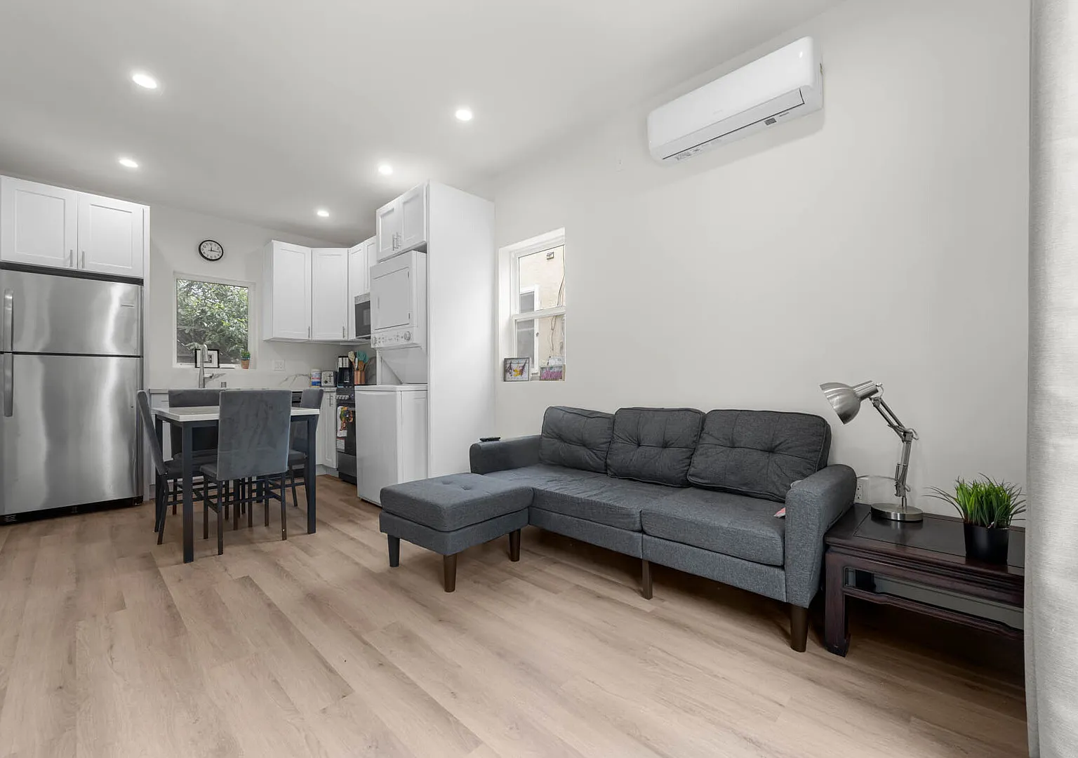 Available Los Angeles 1 bedroom ADU -Right by hospitals-Furnished — Photo 1