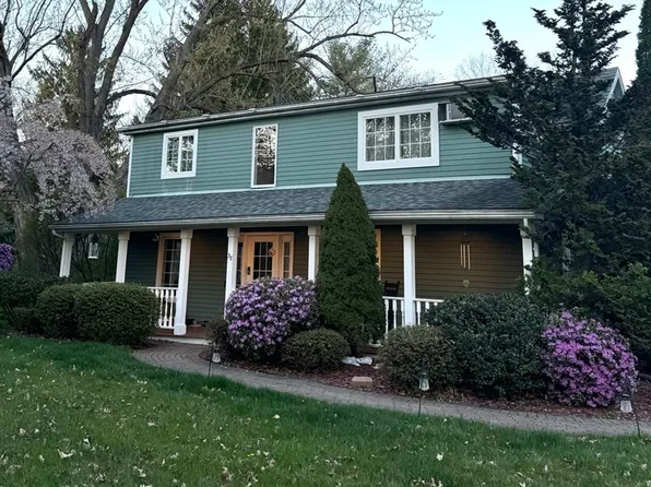 38 Mountain Ave, South Hadley, MA 01075