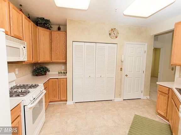 5th image of 1122 Spalding Dr Unit 6