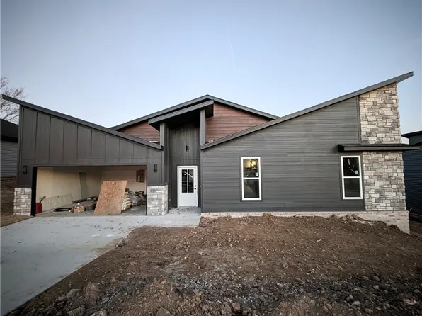 988 Clayton Rd, Cave Springs, AR 72718