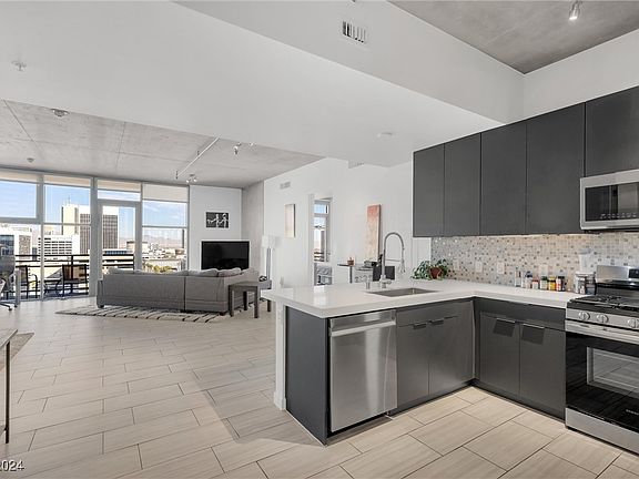 5th image of 353 Bonneville Ave Unit 1106