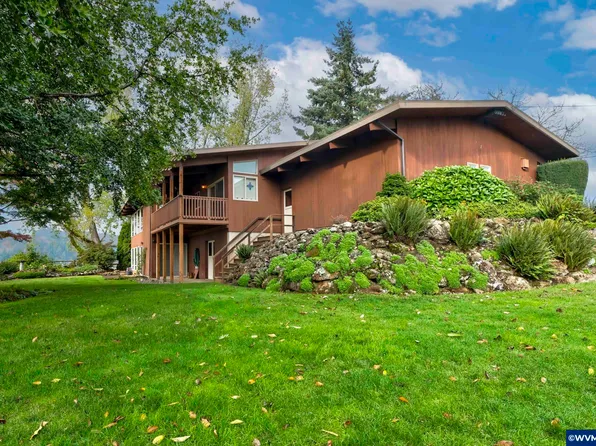 2831 Brush College Rd W, Salem, OR 97304