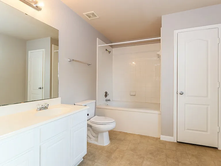 6403 Misty Brook Bend Ct — Photo 13