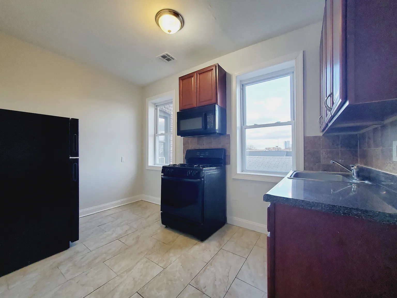 1 bed, 650 sqft, $1,695 — Photo 1