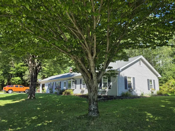 6861 VT Route 18 Route, Waterford, VT 05819