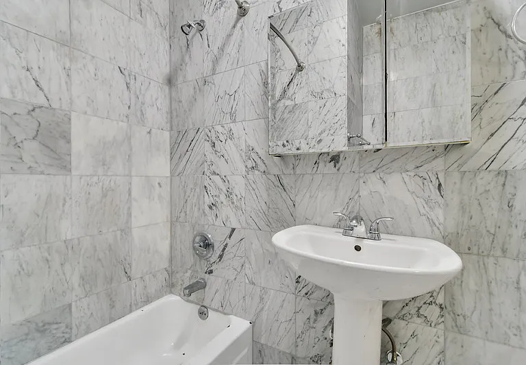 17 Greenwich Ave #5 — Photo 5