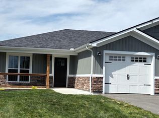 7615 Pea Ridge Rd #A, Hillsboro, OH 45133
