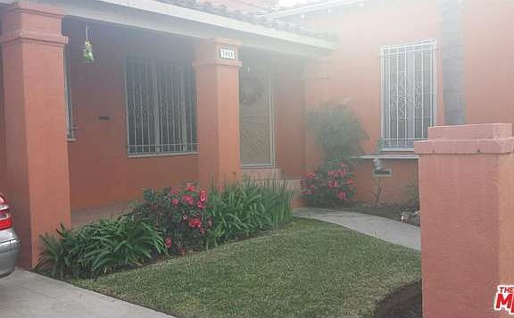 3rd image of 3012 W 81st St