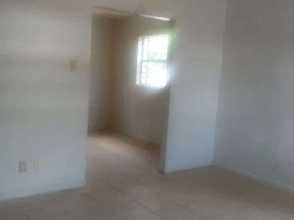 819 N 11th St, Palatka, FL 32177