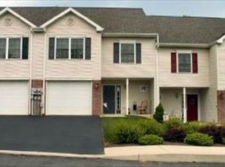 202 Pine Crest Village Dr, Pine Grove, PA 17963