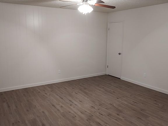 3rd image of 6680 Lincoln St #5