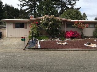 3399 Ridgeway Dr, Reedsport, OR 97467