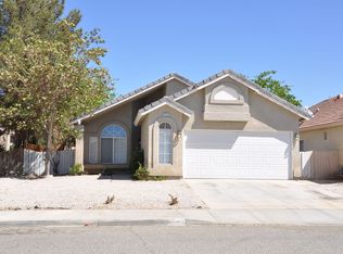 14172 Roan Rd, Victorville, CA 92394