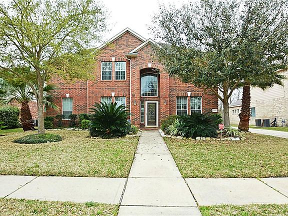 3rd image of 2110 Blue Water Bay Dr