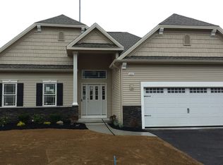 6812 Ava Ln, East Amherst, NY 14051