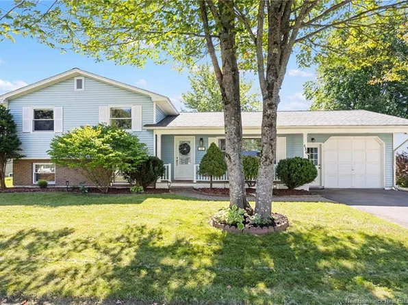 436 Cherry Ave, Fredericton, NB E3A 5L3