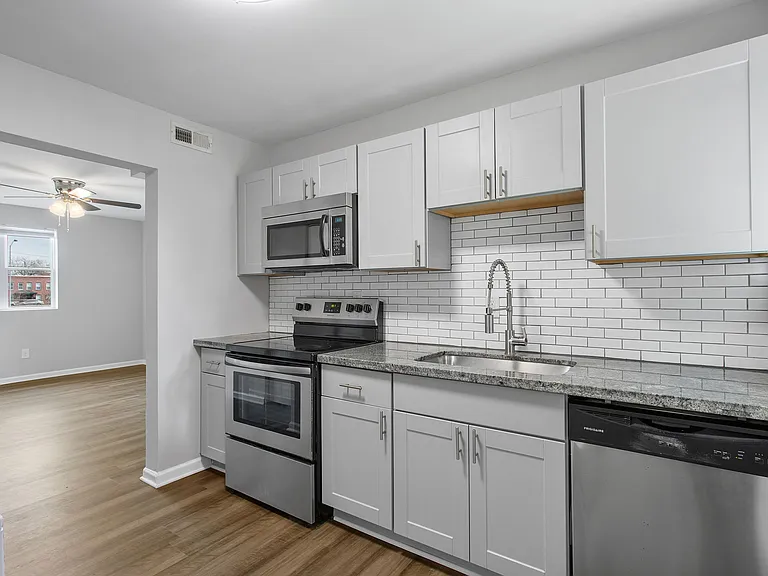 301 S Granby St #C — Photo 11