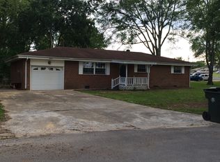 18 Phillips Dr, Fort Oglethorpe, GA 30742